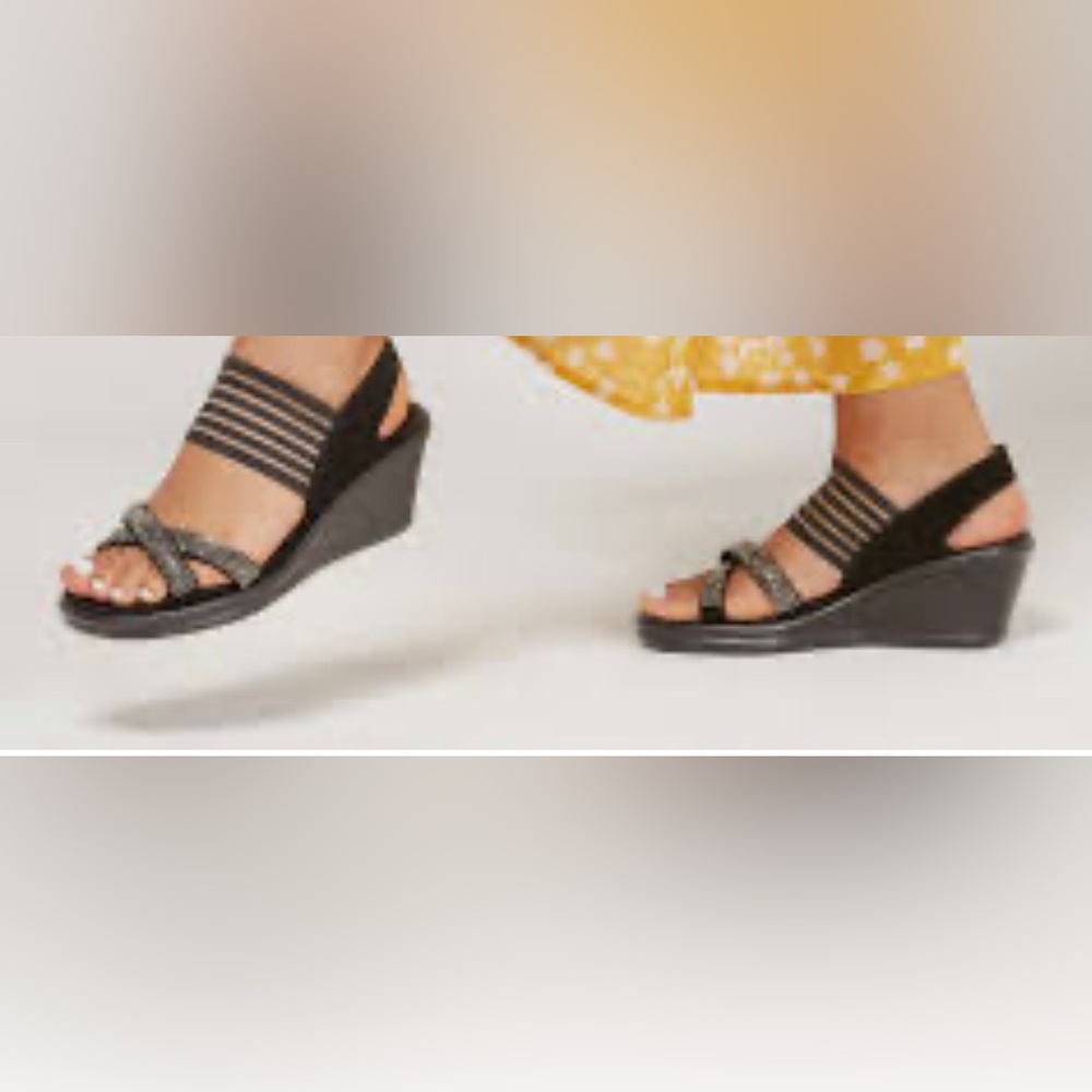 NEW Skechers Memory Foam Wedge sling back sandals woman’s 9